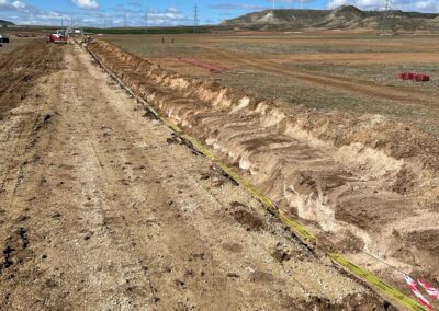 Imagen del proceso inicial de adaptación del terreno antes de una instalación